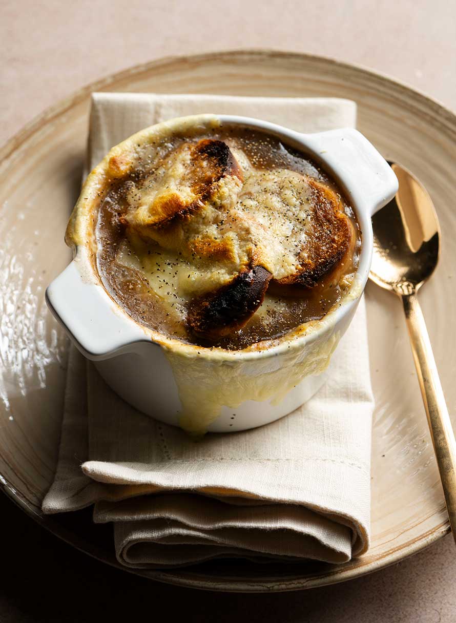 sopa-de-cebolla-gratinada