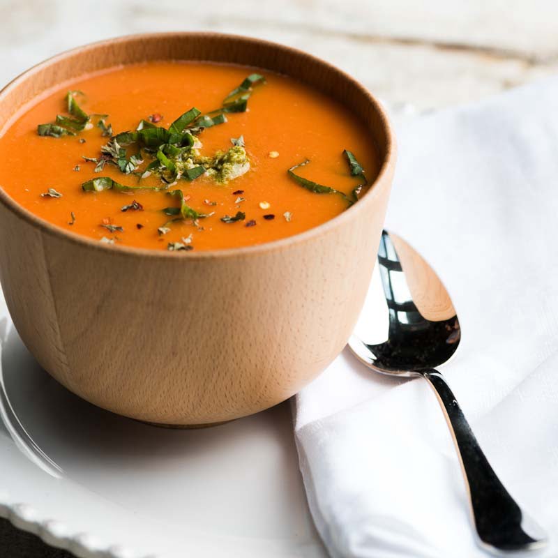 sopa-de-tomate-con-pesto