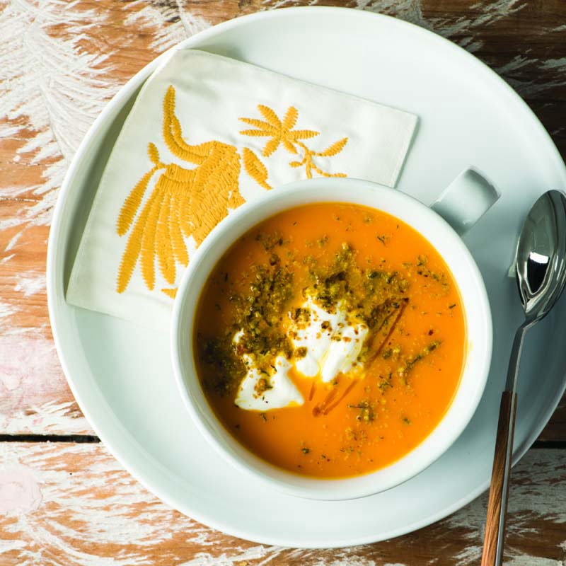 bisque-de-zanahoria-con-pistachos-y-comino
