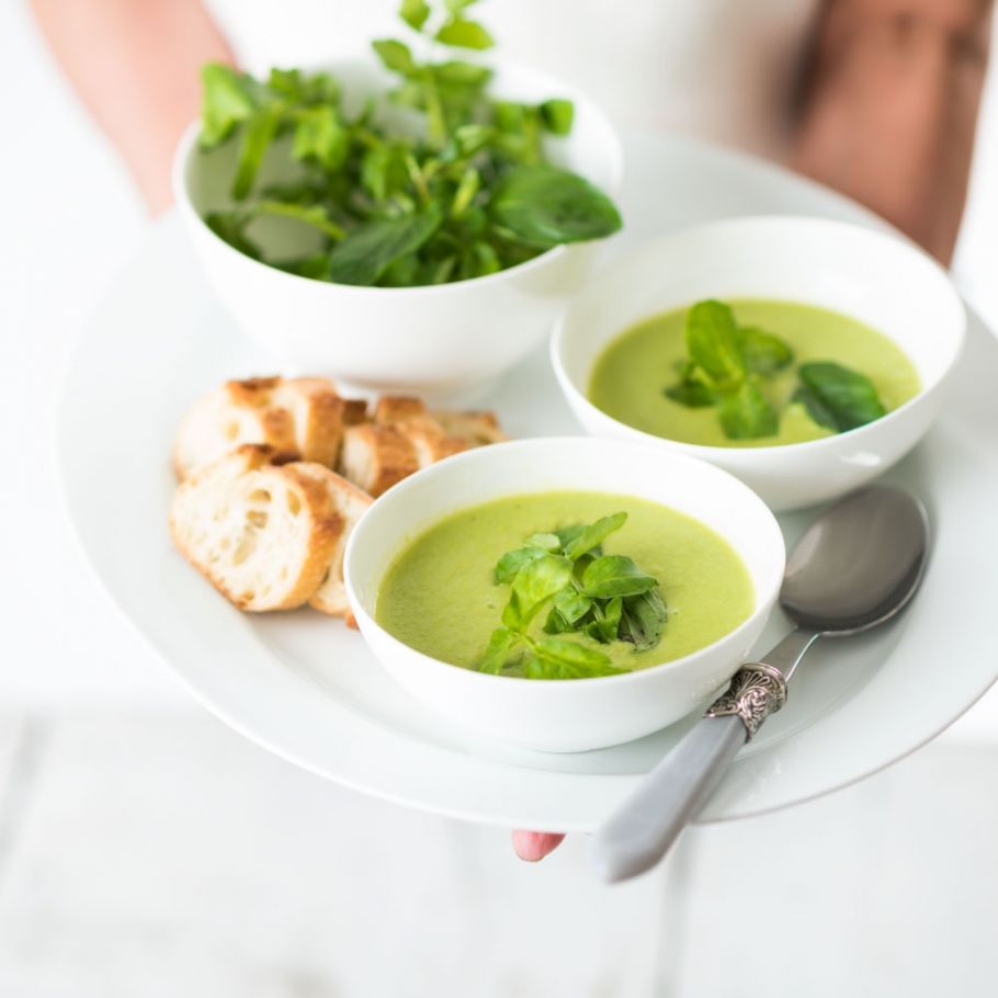 crema-de-arvejas-y-berro-con-menta