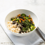 arroz integral con frijoles pimientos y cilantro sq