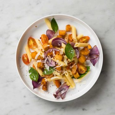 pasta-con-vegetales-rostizados-y-albahaca
