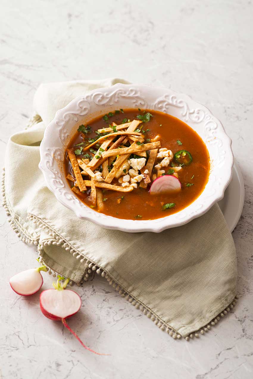 sopa-de-pollo-y-tortilla