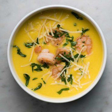 crema-de-maíz-con-camarones-sq