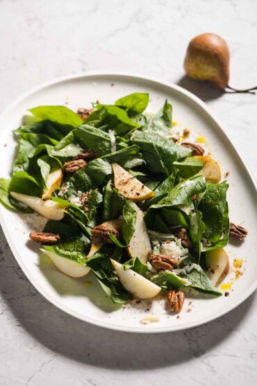 Ensalada-espinaca-peras-manchego-y-pecanas-especiadas
