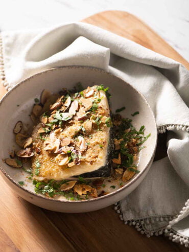 Manchego-con-vinagreta-de-ajo