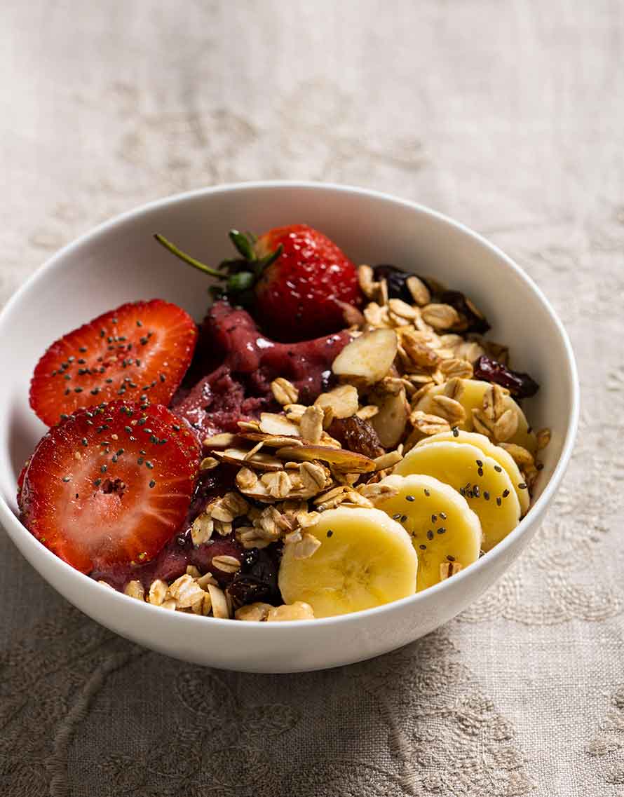 smoothie-bowl-berries