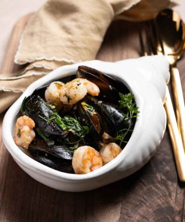 camarones-y-mejillones-con-vino-y-hierbas