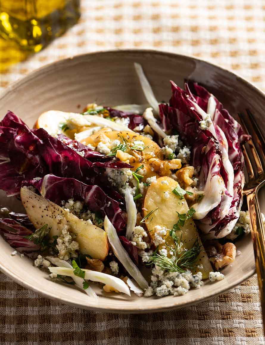 ensalada-de-radicchio-queso-roquefort-manzana-y-nuez