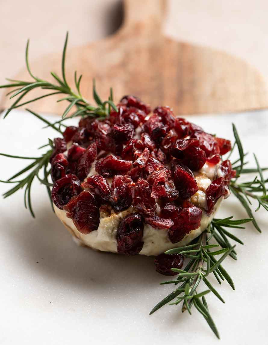 queso-de-cabra-con-cranberries-y-romero